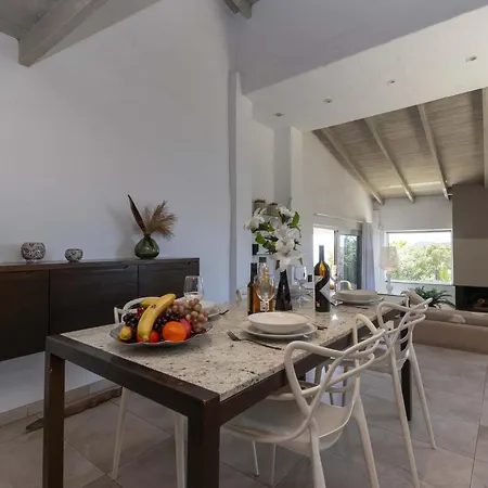Bella Villa *