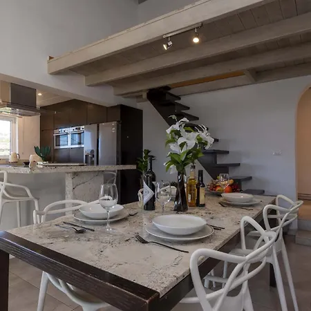 Bella Тамайде